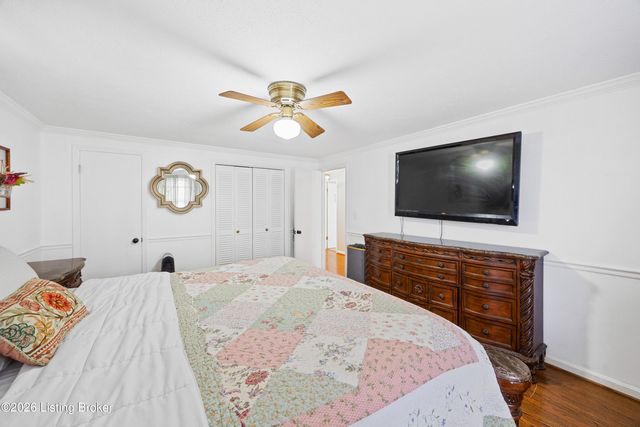 10204 Hearthstone Ct, Louisville, KY 40272