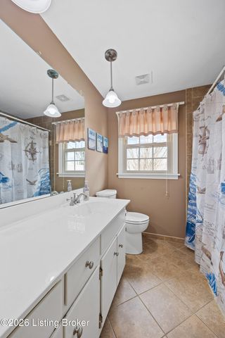 10204 Hearthstone Ct, Louisville, KY 40272