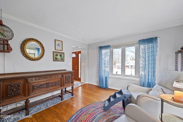 10204 Hearthstone Ct, Louisville, KY 40272