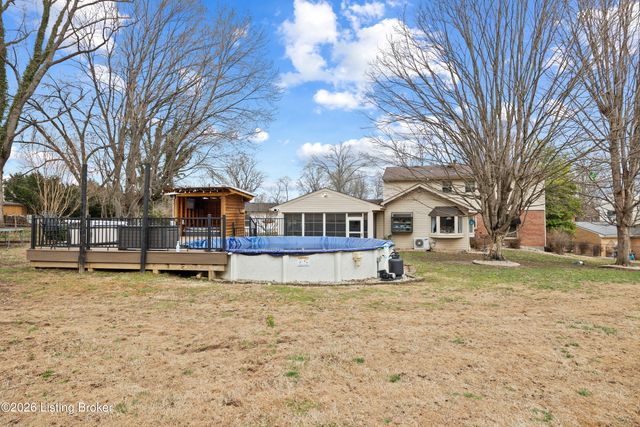 10204 Hearthstone Ct, Louisville, KY 40272