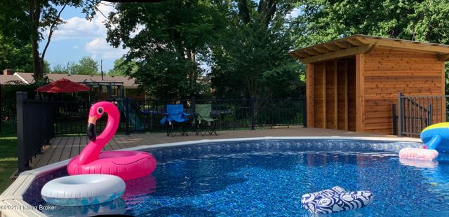 10204 Hearthstone Ct, Louisville, KY 40272