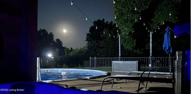 10204 Hearthstone Ct, Louisville, KY 40272