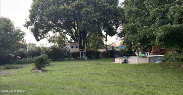 10204 Hearthstone Ct, Louisville, KY 40272