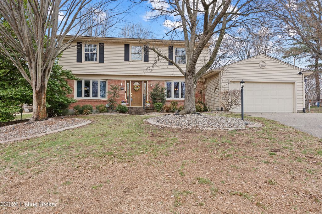 10204 Hearthstone Ct, Louisville, KY 40272