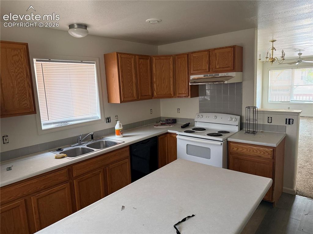 4400 Rawhide Road 152, Pueblo, CO 81008 — photo 5