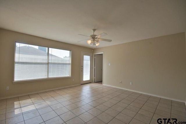703 Memory Ln, Whitehouse, TX 75791