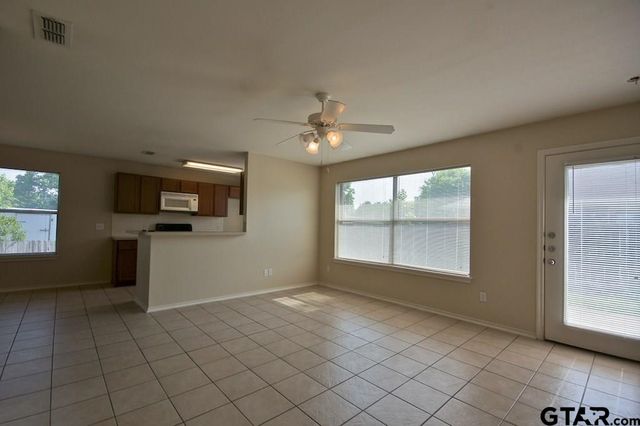 703 Memory Ln, Whitehouse, TX 75791