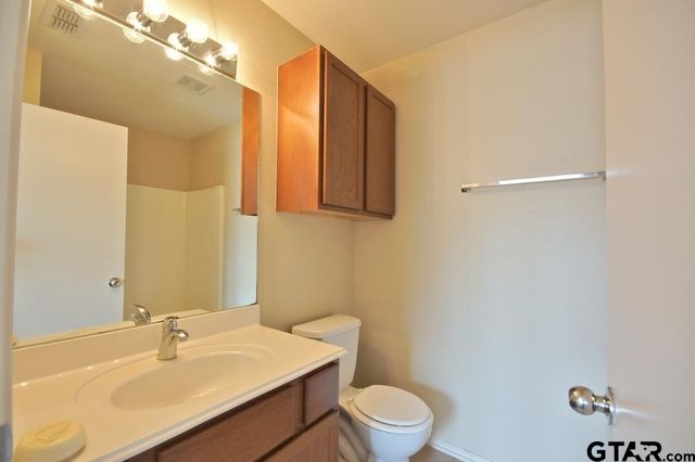 703 Memory Ln, Whitehouse, TX 75791