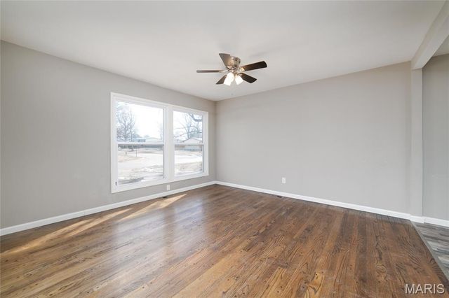 700 Sherwood Drive, Florissant, MO 63031