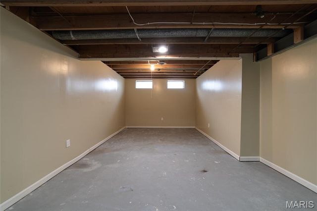 700 Sherwood Drive, Florissant, MO 63031