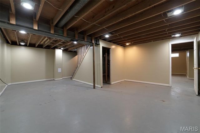 700 Sherwood Drive, Florissant, MO 63031