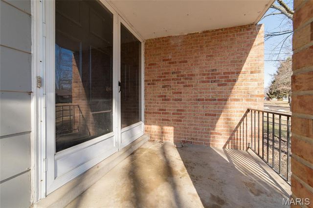 700 Sherwood Drive, Florissant, MO 63031