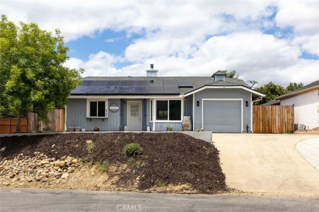 2761 Chaparral Lane, Paso Robles, CA 93446