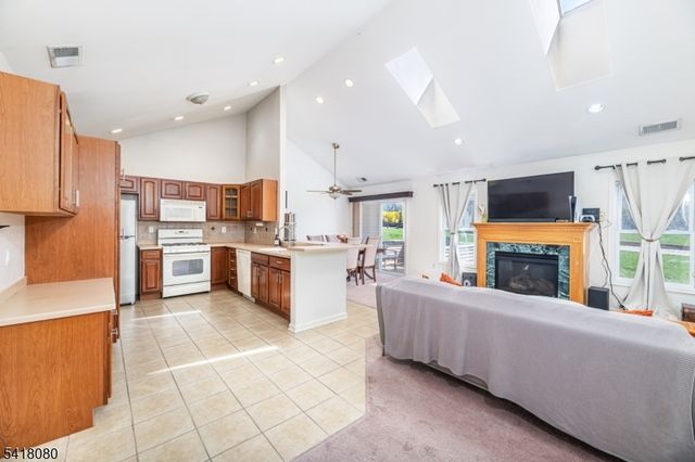 5 Bramble Ct, Hardyston Twp., NJ 07419