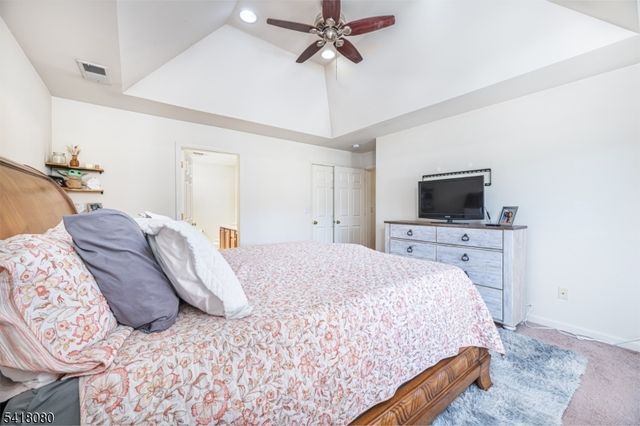 5 Bramble Ct, Hardyston Twp., NJ 07419