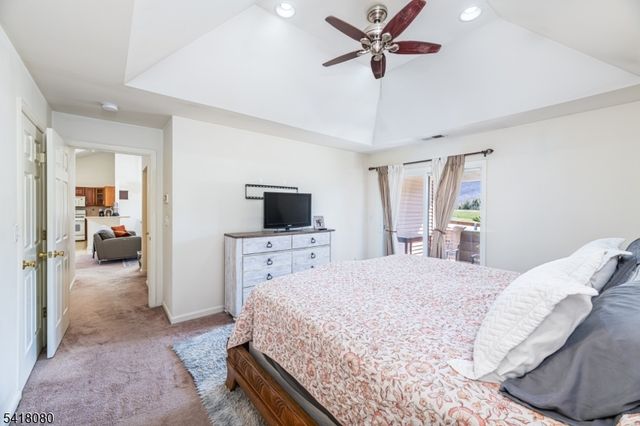 5 Bramble Ct, Hardyston Twp., NJ 07419