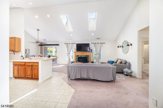 5 Bramble Ct, Hardyston Twp., NJ 07419
