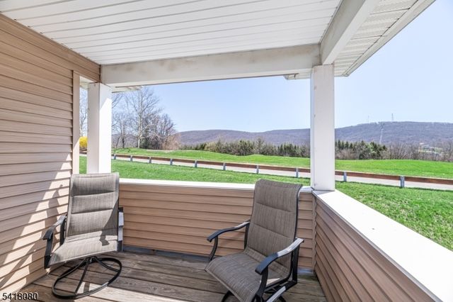 5 Bramble Ct, Hardyston Twp., NJ 07419