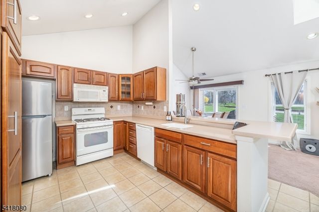 5 Bramble Ct, Hardyston Twp., NJ 07419