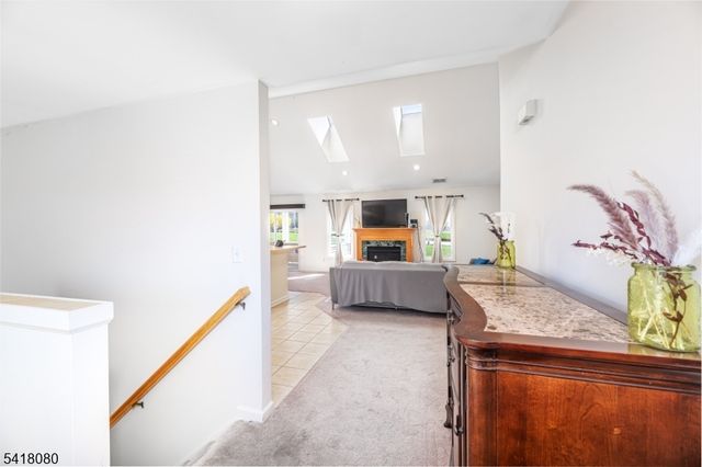 5 Bramble Ct, Hardyston Twp., NJ 07419