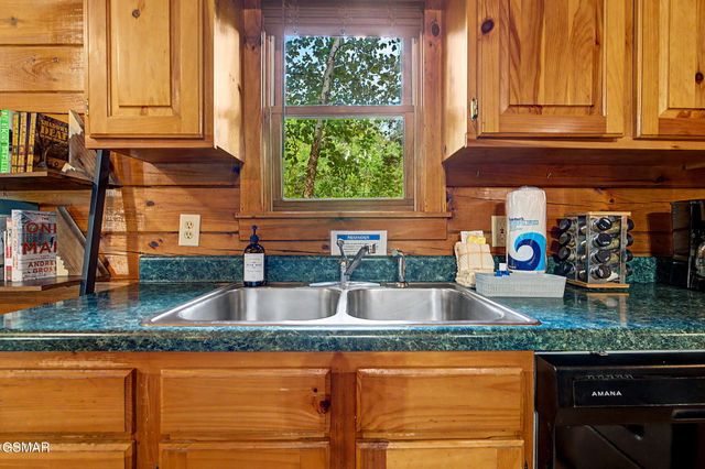 2882 Easy Street, Sevierville, TN 37862