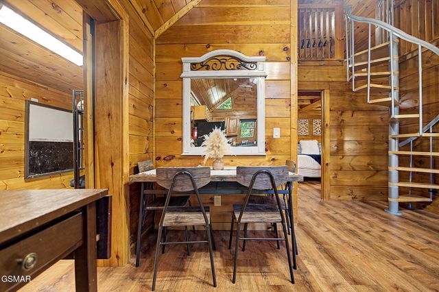 2882 Easy Street, Sevierville, TN 37862