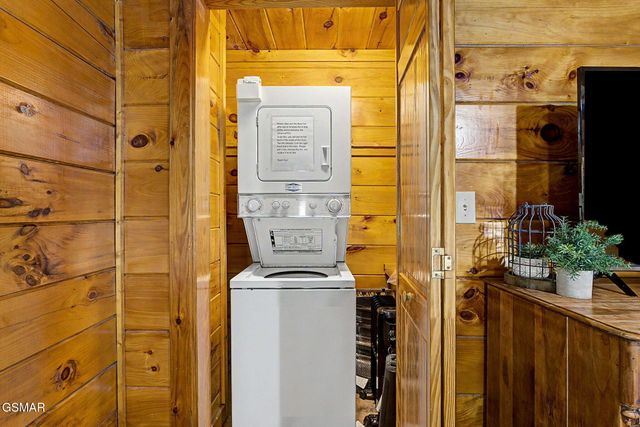 2882 Easy Street, Sevierville, TN 37862