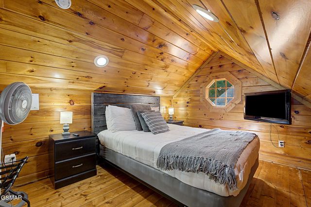 2882 Easy Street, Sevierville, TN 37862