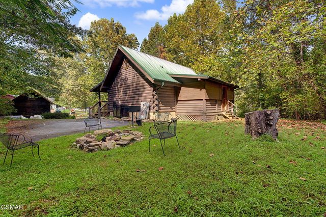 2882 Easy Street, Sevierville, TN 37862