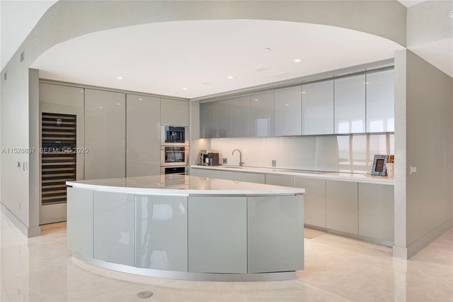 18975 Collins Avenue 2000, Sunny Isles Beach, FL 33160