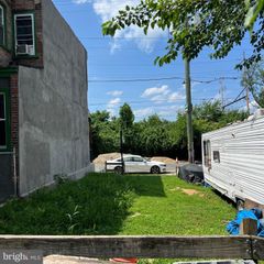 1124 W GLENWOOD AVE, Philadelphia, PA 19133