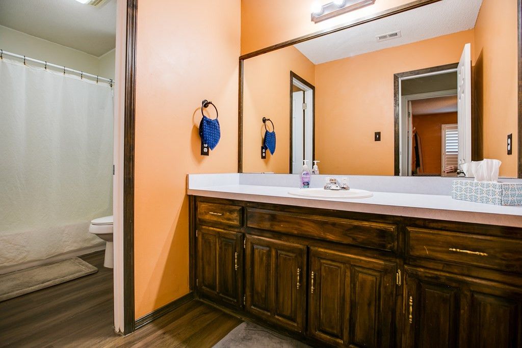 Image 20 of property listing at 1110 Anthony Drive, San Angelo, TX 76905