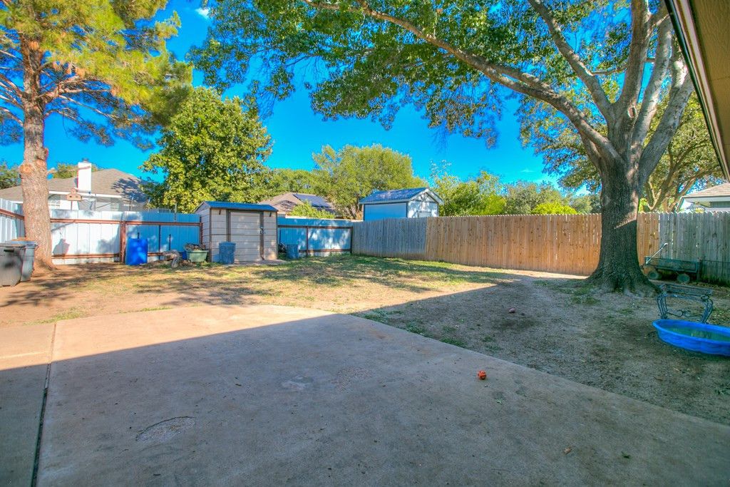 Image 25 of property listing at 1110 Anthony Drive, San Angelo, TX 76905