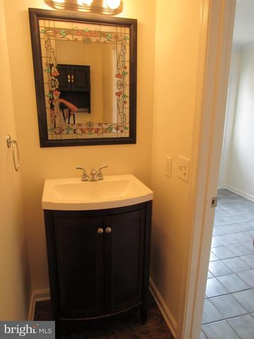 35 BEEKMAN PL, Charles Town, WV 25414