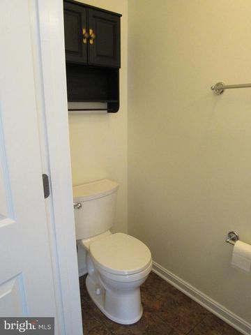 35 BEEKMAN PL, Charles Town, WV 25414
