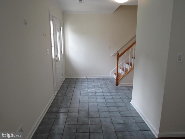 35 BEEKMAN PL, Charles Town, WV 25414