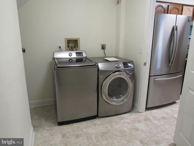 35 BEEKMAN PL, Charles Town, WV 25414