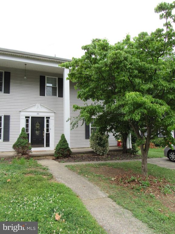 35 BEEKMAN PL, Charles Town, WV 25414