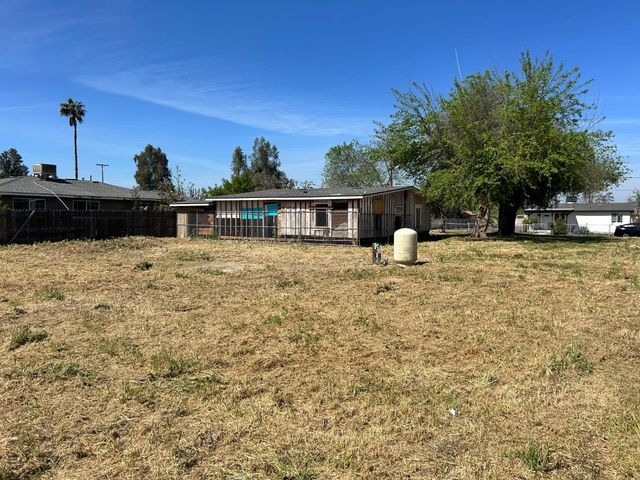 3243 W Beran Way, Fresno, CA 93706