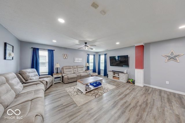 4718 Deacon Lane, Indianapolis, IN 46237