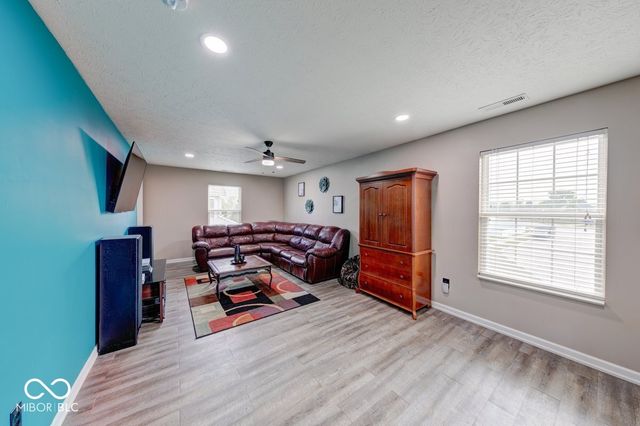 4718 Deacon Lane, Indianapolis, IN 46237