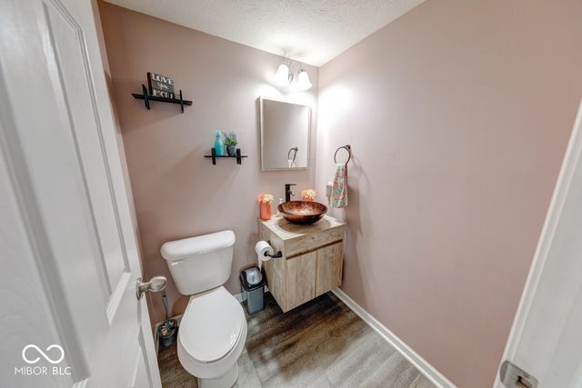 4718 Deacon Lane, Indianapolis, IN 46237