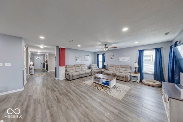 4718 Deacon Lane, Indianapolis, IN 46237