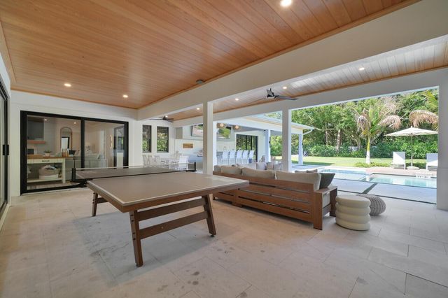 19526 W Trails End Terrace, Jupiter, FL 33458