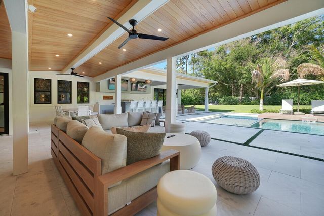 19526 W Trails End Terrace, Jupiter, FL 33458