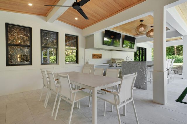 19526 W Trails End Terrace, Jupiter, FL 33458