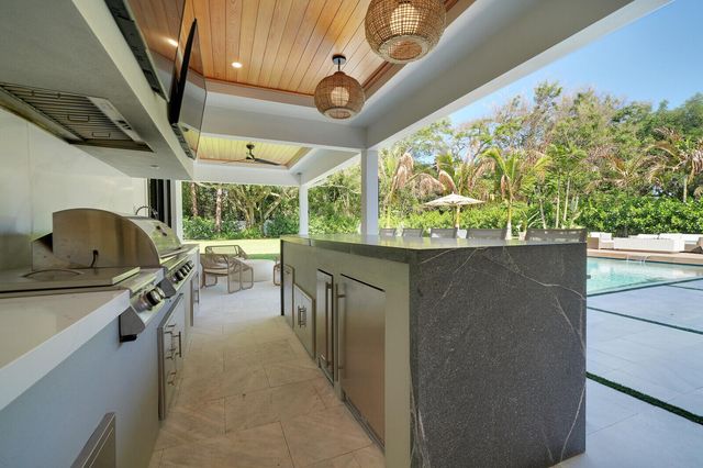 19526 W Trails End Terrace, Jupiter, FL 33458