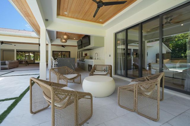 19526 W Trails End Terrace, Jupiter, FL 33458