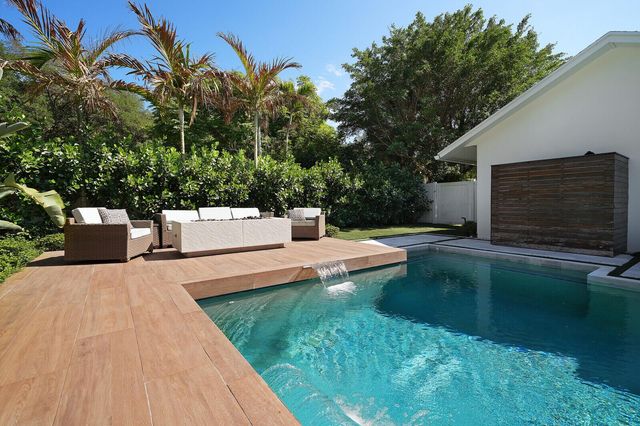 19526 W Trails End Terrace, Jupiter, FL 33458