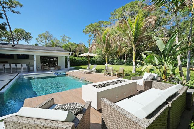 19526 W Trails End Terrace, Jupiter, FL 33458